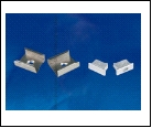 Компл. UFE-N02 SILVER A POLYBAG Набор аксессуаров для алюминиевого профиля. Крепежные скобы (4 шт., сталь) и заглушки (4 шт., пластик). Цвет серебро. 